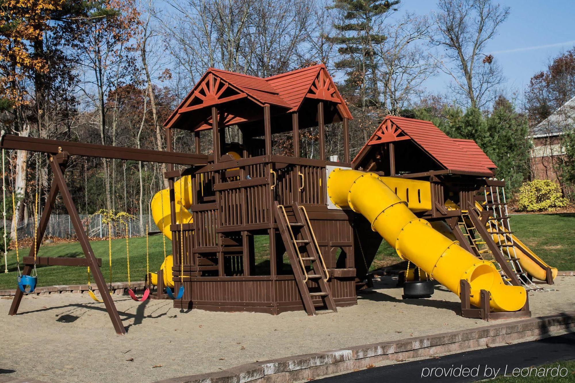 Comfort Suites Lake George - Queensbury Exterior photo